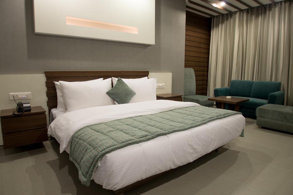 Hotel Narula'S Aurrum Amritsar Zewnętrze zdjęcie