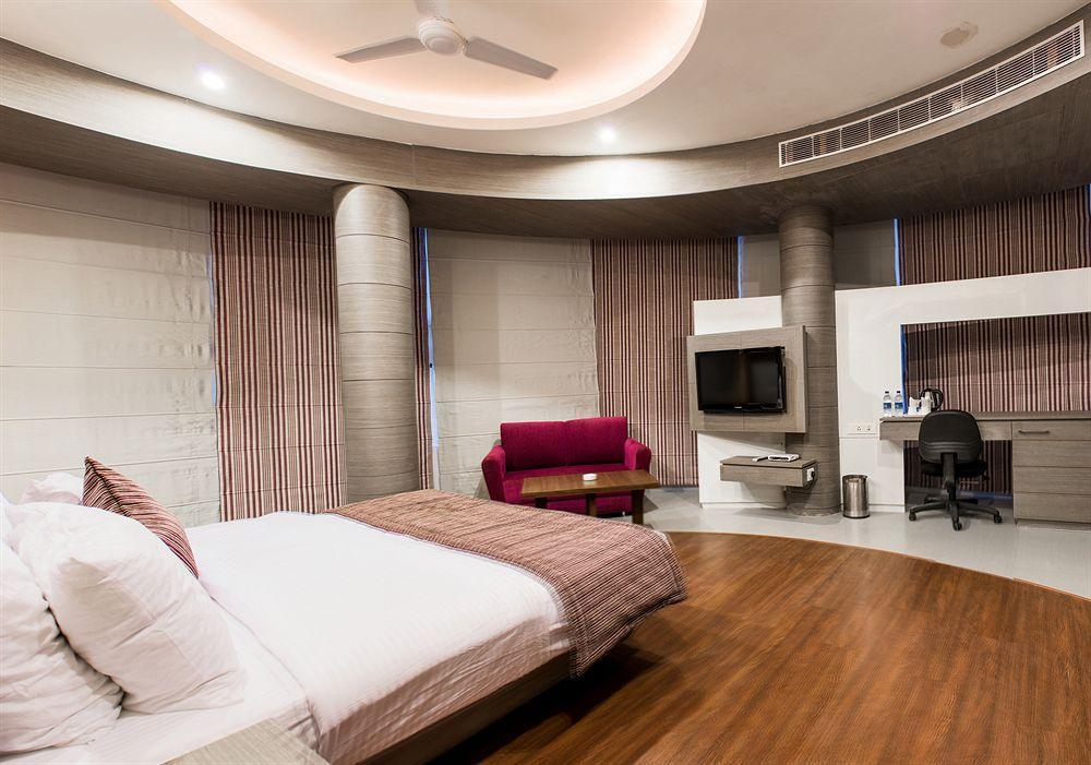 Hotel Narula'S Aurrum Amritsar Zewnętrze zdjęcie