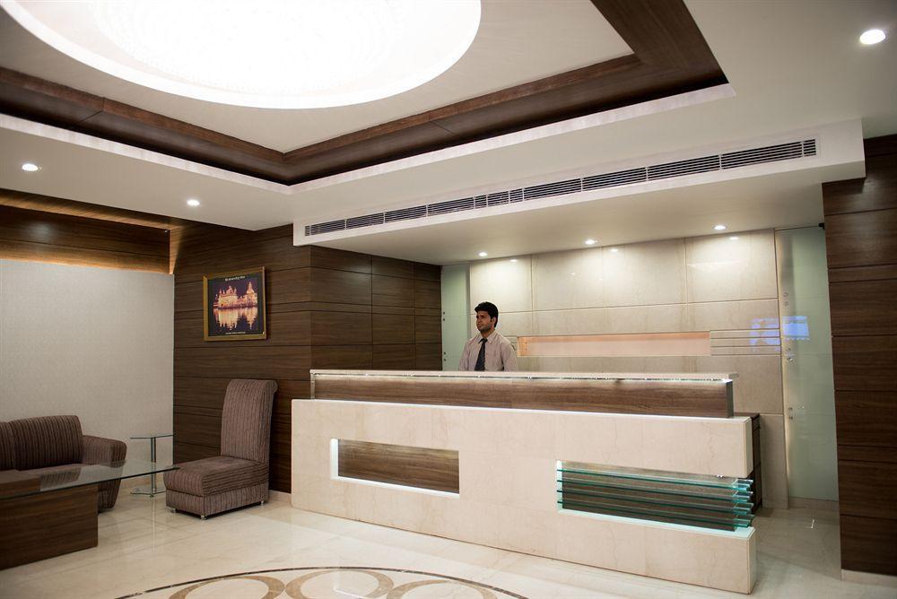 Hotel Narula'S Aurrum Amritsar Zewnętrze zdjęcie