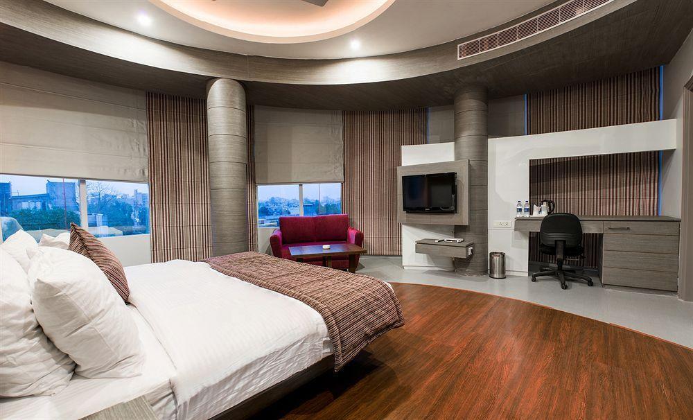 Hotel Narula'S Aurrum Amritsar Zewnętrze zdjęcie