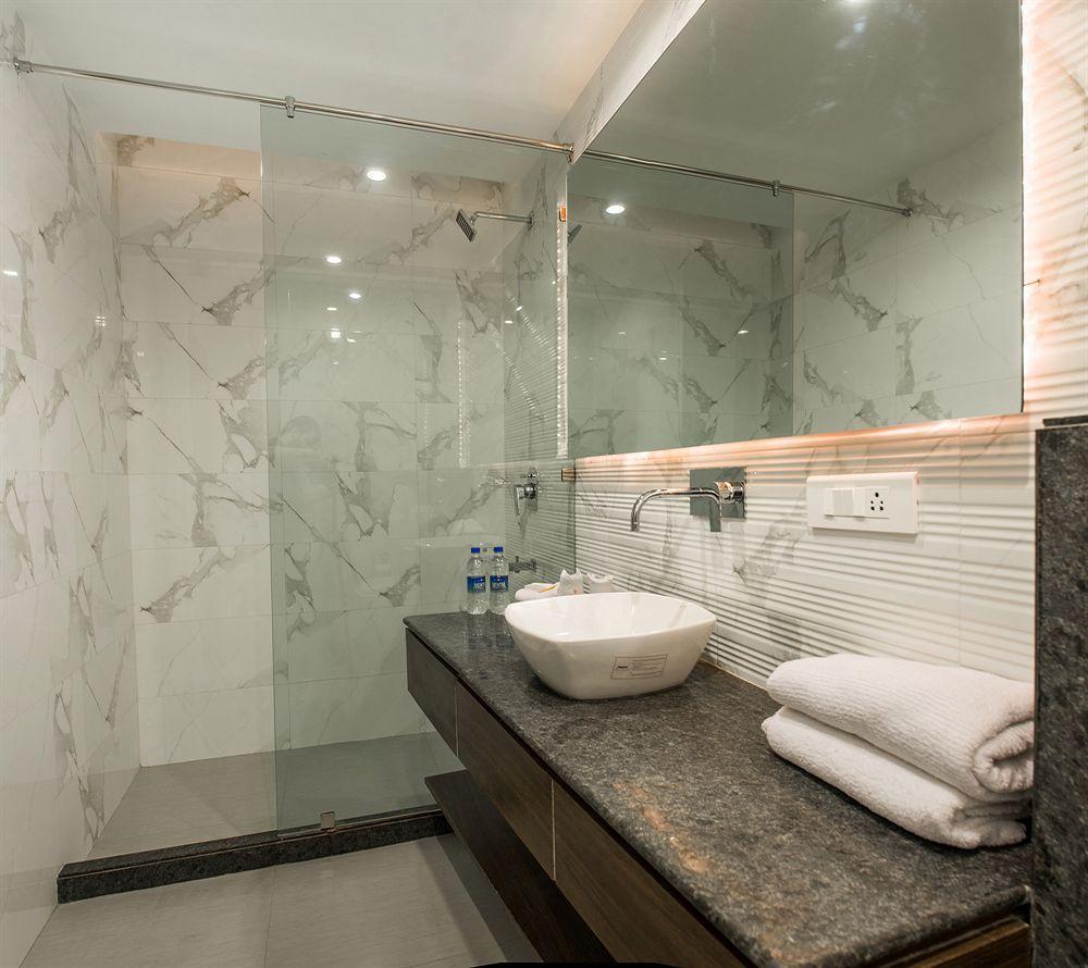Hotel Narula'S Aurrum Amritsar Zewnętrze zdjęcie