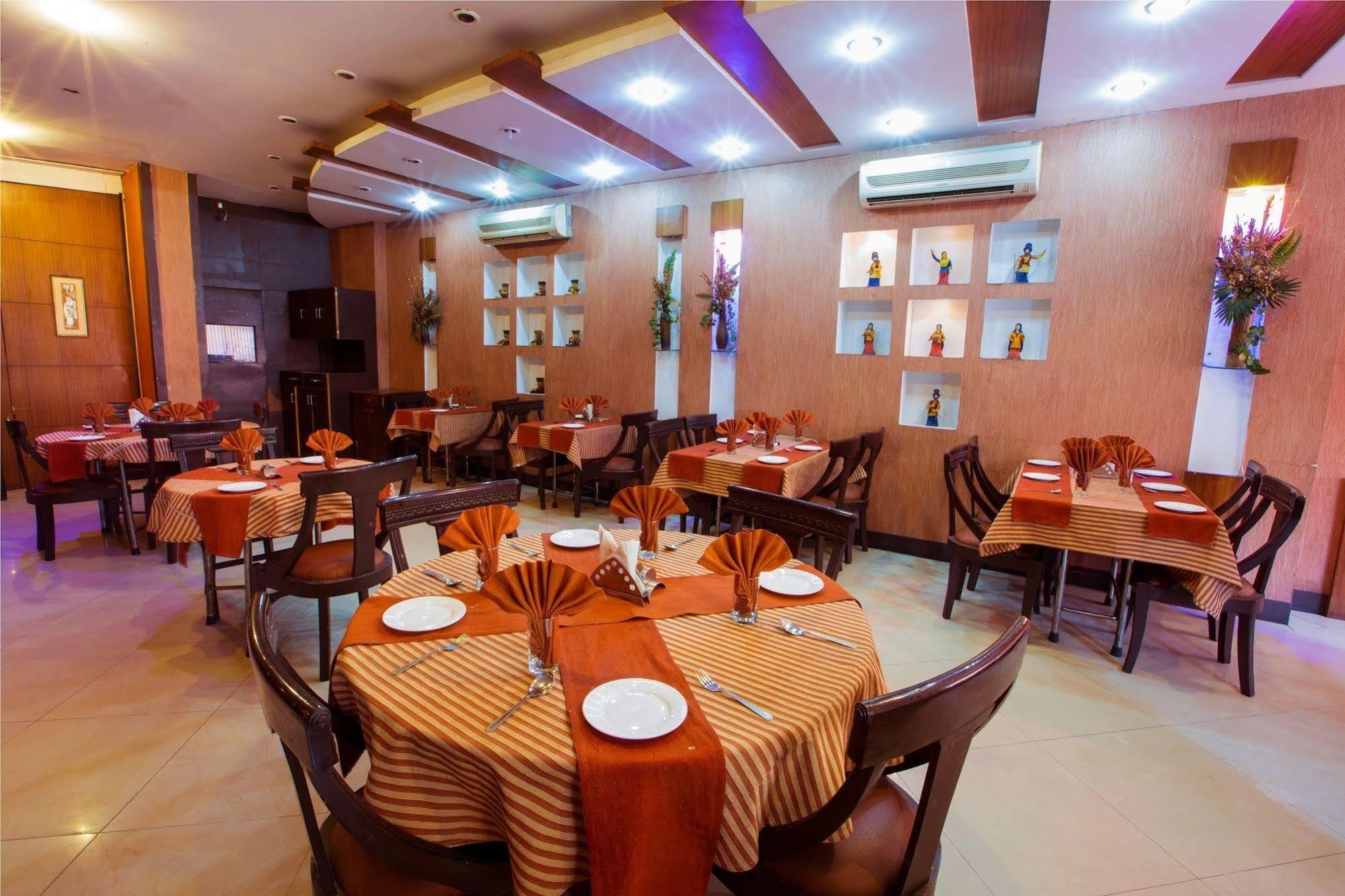 Hotel Narula'S Aurrum Amritsar Zewnętrze zdjęcie