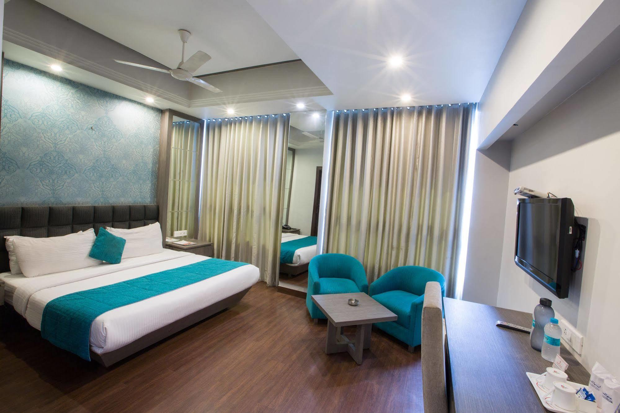 Hotel Narula'S Aurrum Amritsar Zewnętrze zdjęcie