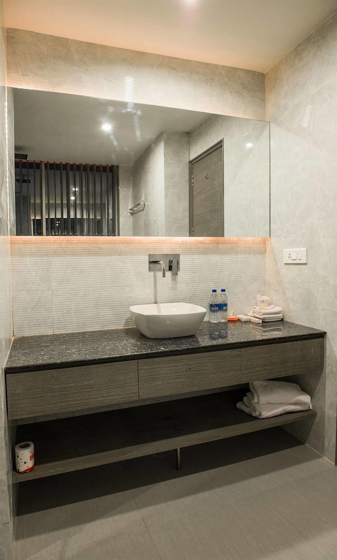 Hotel Narula'S Aurrum Amritsar Zewnętrze zdjęcie