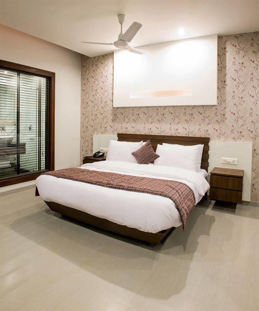 Hotel Narula'S Aurrum Amritsar Zewnętrze zdjęcie
